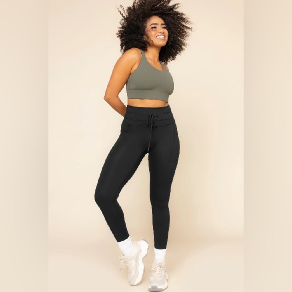 POPFLEX Cargo Leggings with Pockets - Black Size: M Inseam 29”